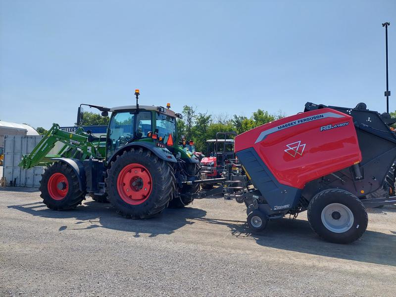 Tractors   Fendt 516 Vario 4WD Tractor Photo